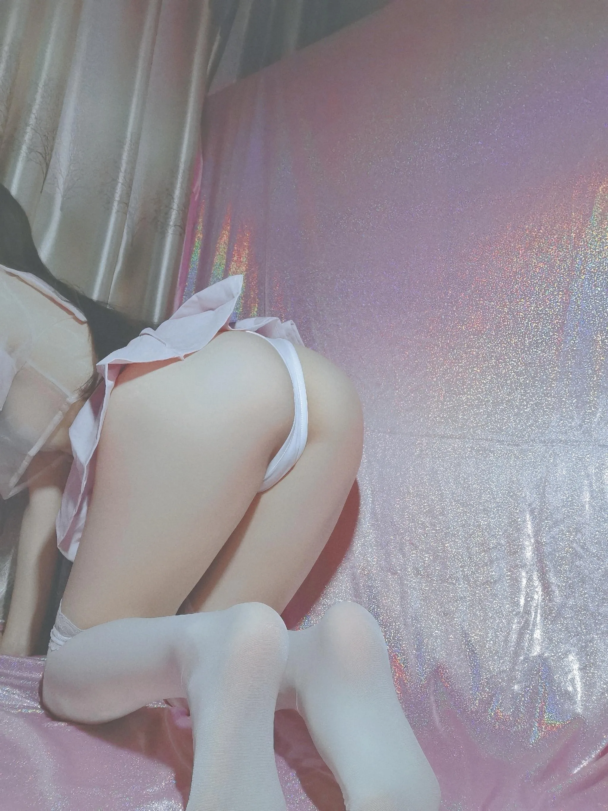 七月喵子 – NO.17 粉嫩的水手服 [48P]插图3